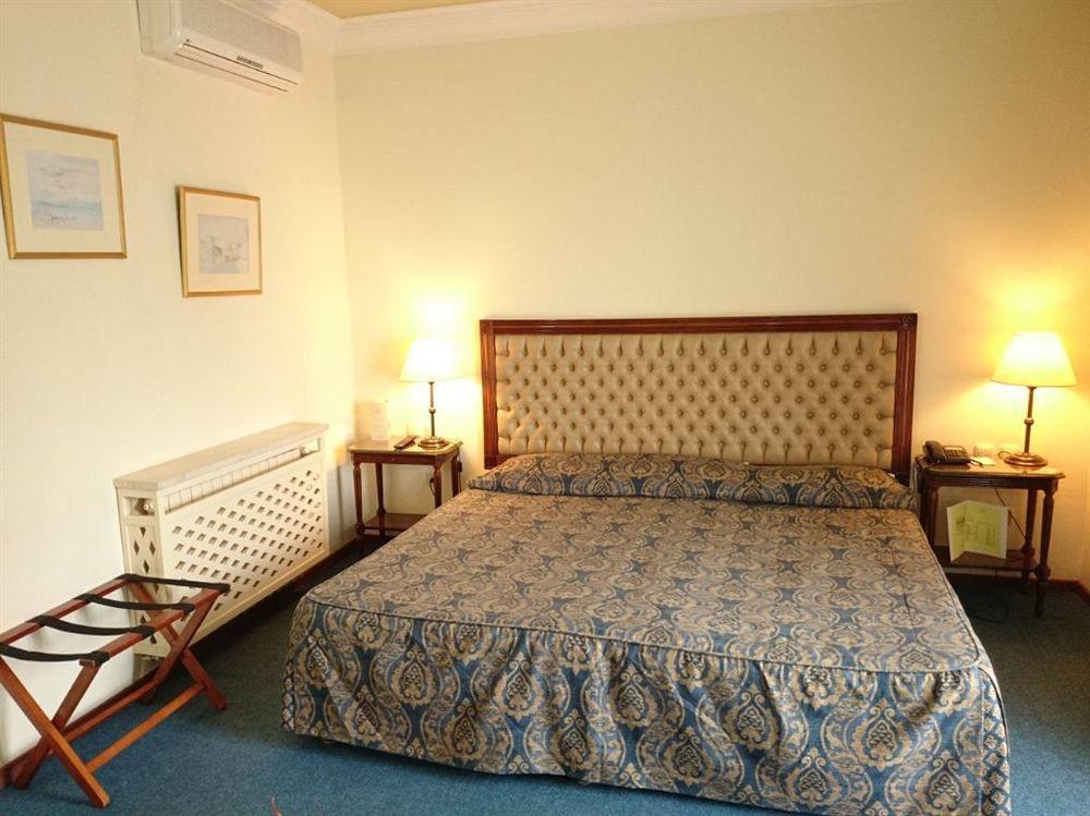 Acropole Hotel 4*