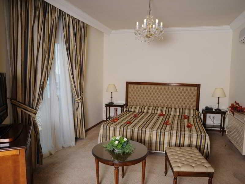 Acropole Hotel 4*