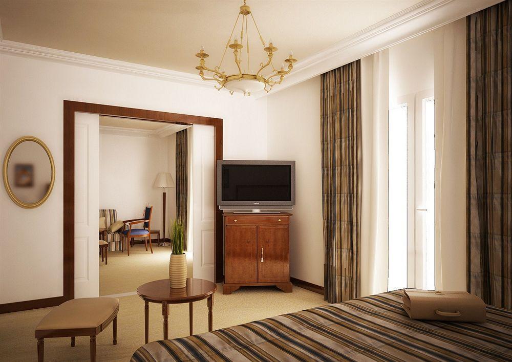 Hotel Acropole 4*
